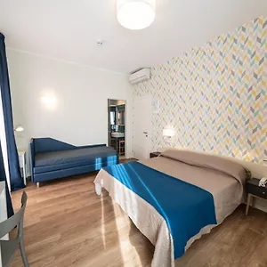 Kiss Hotel